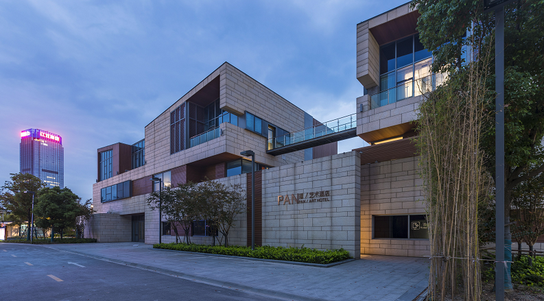 Pan’s Art Hotel